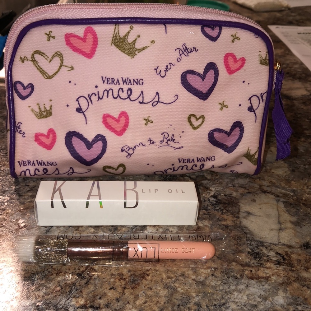Vera Wang Cosmetic Bag New - Picture 5 of 8